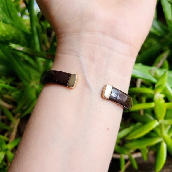 Vintage Studio Quartz Cuff Watch - Picture 6 of 6